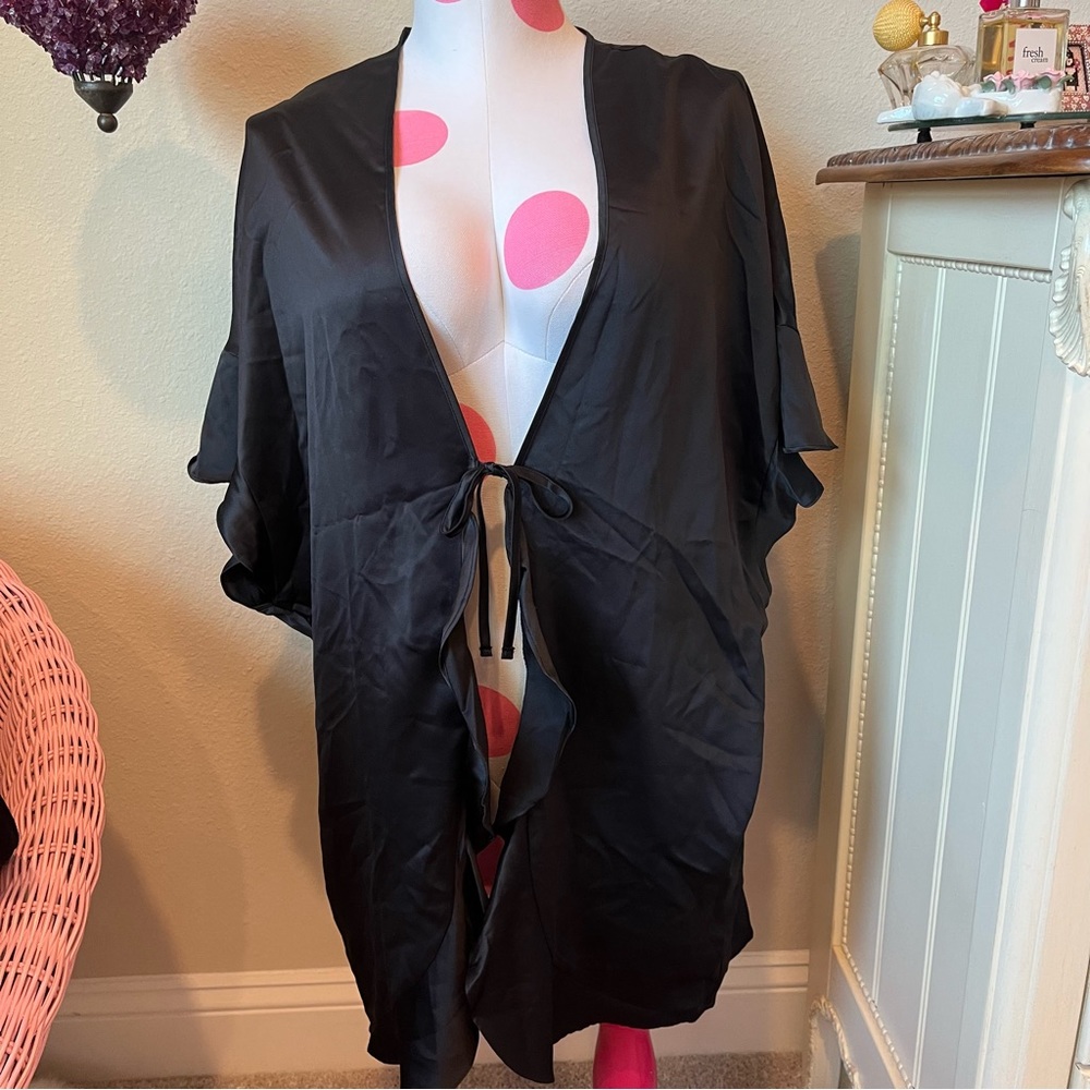 Victoria’s Secret Satin robe black